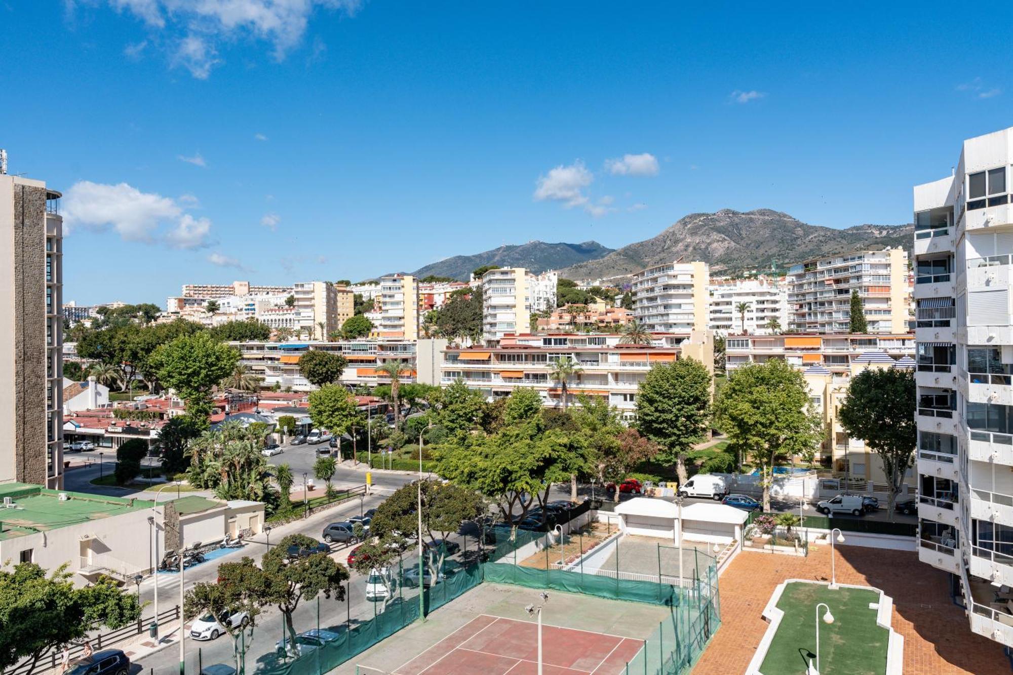 Tropico Carihuela View & Parking Appartement Torremolinos Buitenkant foto