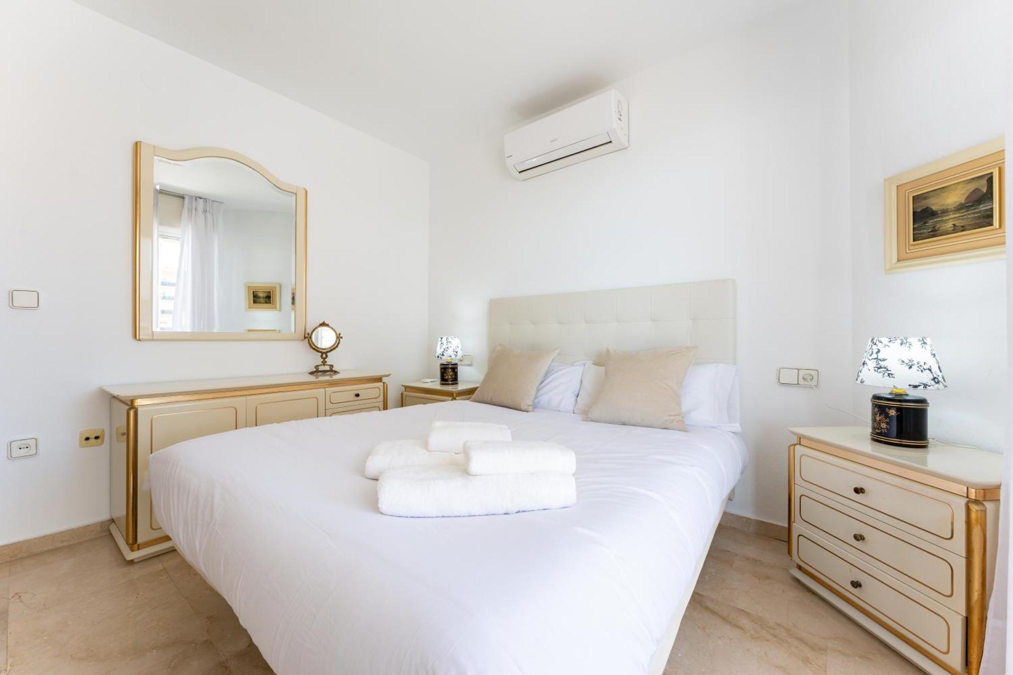 Tropico Carihuela View & Parking Appartement Torremolinos Buitenkant foto