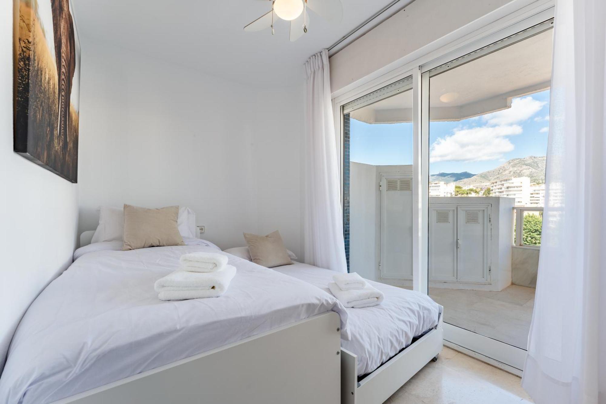 Tropico Carihuela View & Parking Appartement Torremolinos Buitenkant foto